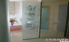 进门看见玻璃好不好